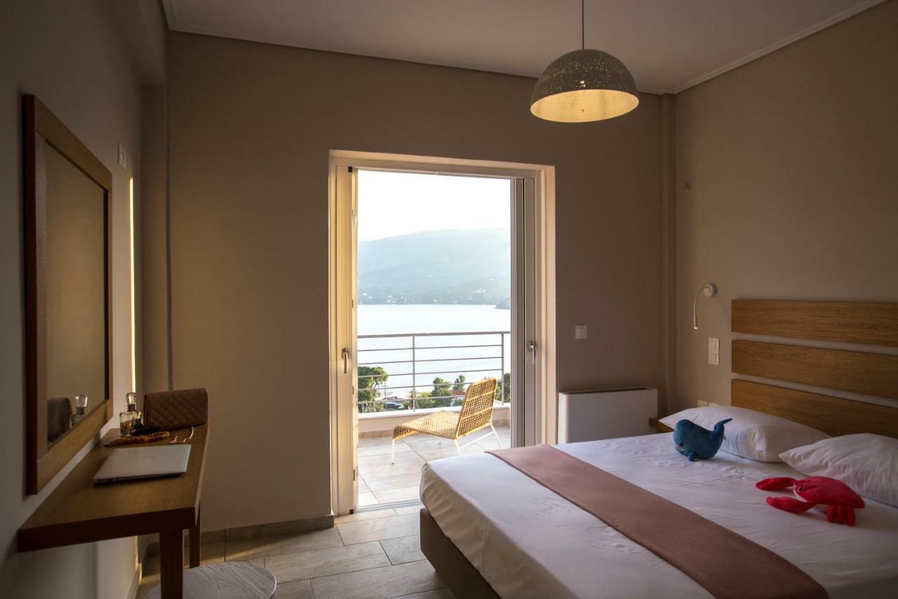 Kalavria Luxury Suites - Magnificent Sea View Of Poros 포로스타운 외부 사진