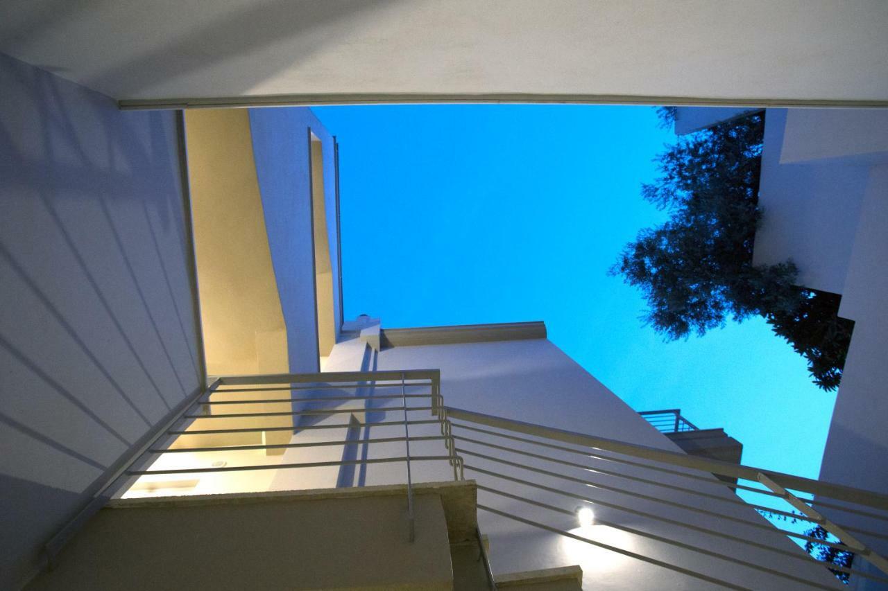 Kalavria Luxury Suites - Magnificent Sea View Of Poros 포로스타운 외부 사진